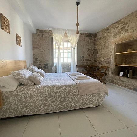 Hotel A Taberna De Gundian à Vedra Extérieur photo